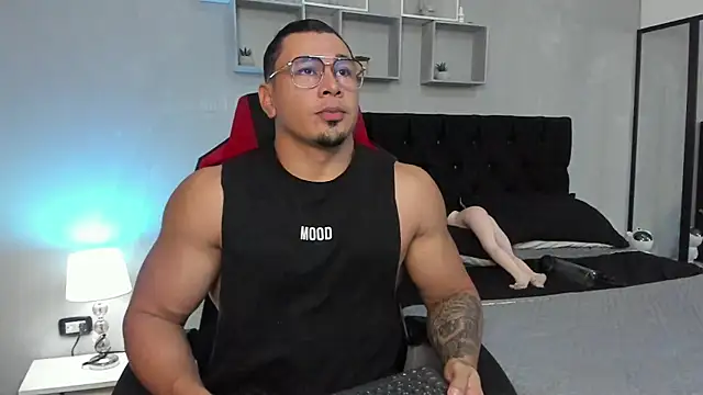 tyler hank01 online show from 11/01/25, 10:01