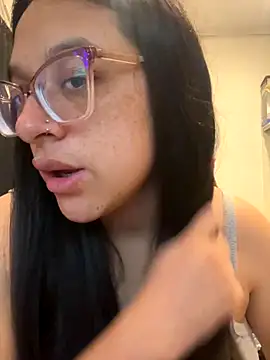 Snapshot of Ninnfa chatting on 11/04/25, 05:01 Ninnfa online show from 11/04/25, 05:01