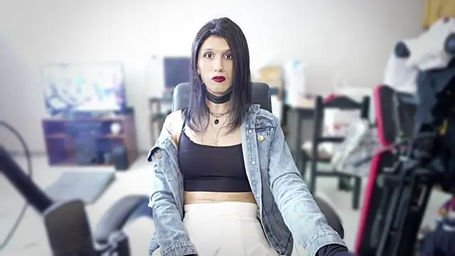 Snapshot of brenda_nataliaok chatting on 12/26/24, 12:49 brenda nataliaok online show from 12/26/24, 12:49