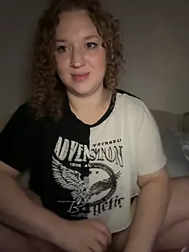 Snapshot of EmmieRae chatting on 09/10/25, 04:01 EmmieRae online show from 09/10/25, 04:01