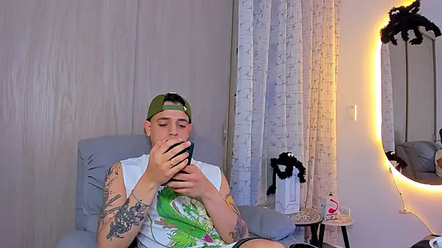 alejandro calderon1 online show from 10/27/25, 04:27