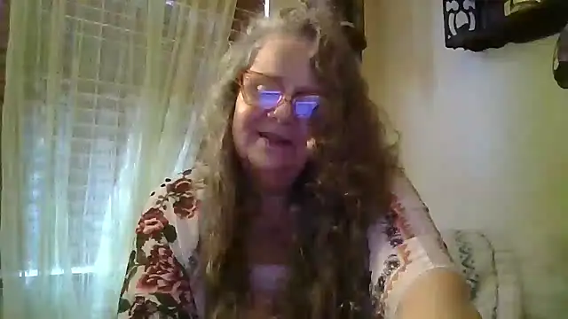 Snapshot of DestineeLoverGirl chatting on 03/23/26, 02:43 DestineeLoverGirl online show from 03/23/26, 02:43