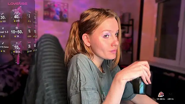 Chanel Gill online show from 11/30/25, 01:20