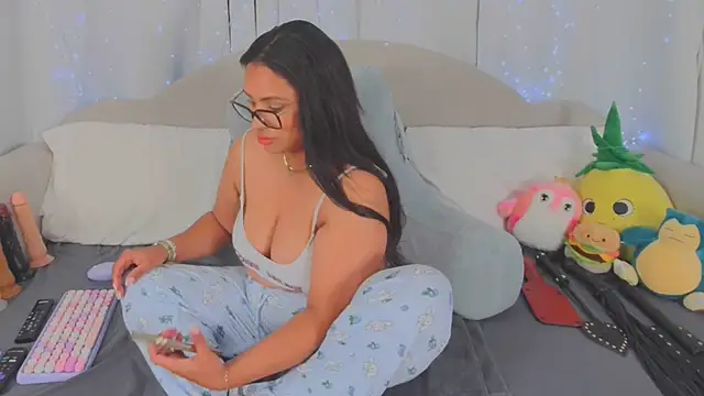 MeghanXO online show from 06/25/26, 02:00