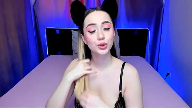 AriaSugar online show from 03/12/25, 04:19