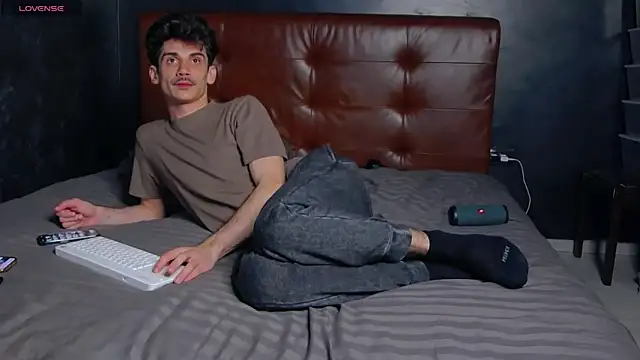 DanielCrush1 online show from 05/16/26, 02:05