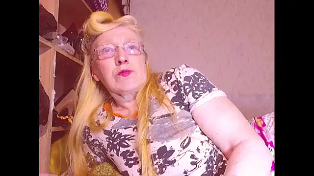 MadamBombShell online show from 02/08/25, 07:59