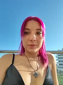 Snapshot of KarlaLuar_ chatting on 12/21/24, 11:11 KarlaLuar online show from 12/21/24, 11:11