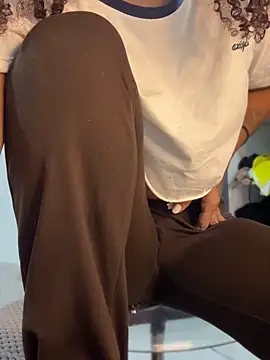 stormyy  online show from 10/07/25, 12:19