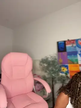 stormyy  online show from 04/30/26, 01:01