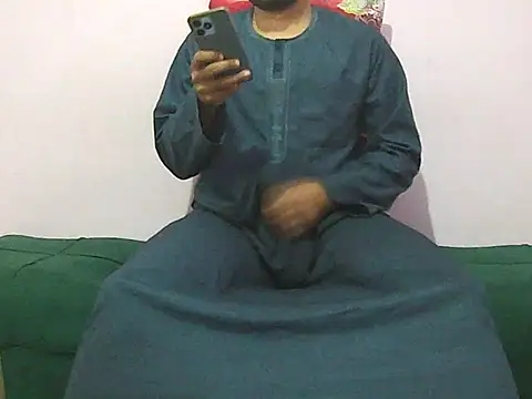 Snapshot of foxsanSs chatting on 01/10/26, 02:35 foxsanSs online show from 01/10/26, 02:35