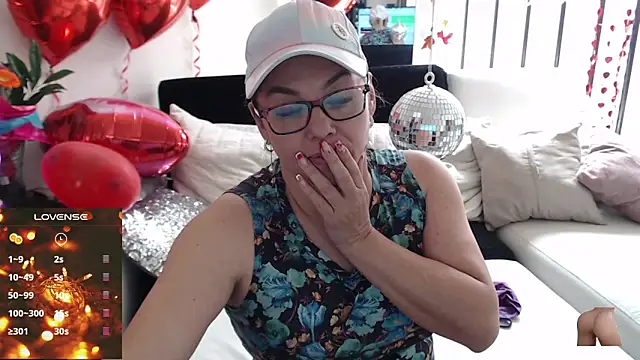 Myrnasexxx online show from 02/18/25, 06:04