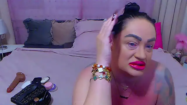 BustyVicky online show from 10/22/25, 09:14