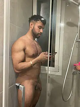 izaak lover online show from 04/29/26, 08:37