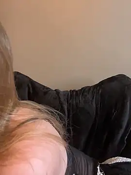 FoxyFrenchy online show from 10/29/25, 05:36