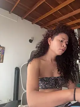 GabriSaenz online show from 05/12/26, 01:41