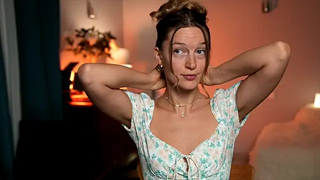 Snapshot of Special___ chatting on 03/12/25, 04:24 Special    online show from 03/12/25, 04:24