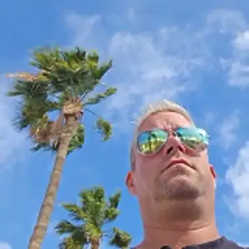 Snapshot of Trucker_Hunter chatting on 01/18/26, 11:47 Trucker Hunter online show from 01/18/26, 11:47