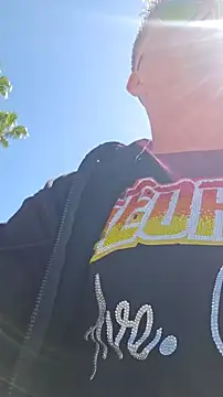 Snapshot of Trucker_Hunter chatting on 02/18/26, 02:02 Trucker Hunter online show from 02/18/26, 02:02