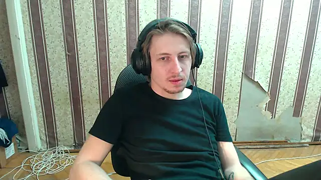 darienlarge online show from 10/11/25, 05:50