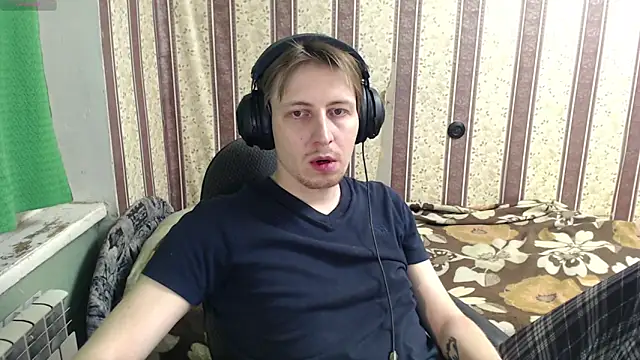 darienlarge online show from 11/22/25, 05:23