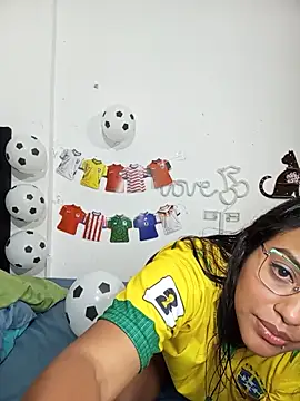 Snapshot of marypaula chatting on 06/11/26, 05:55 marypaula online show from 06/11/26, 05:55
