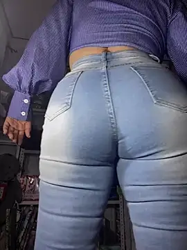 sammyqueenx21 online show from 03/11/25, 11:37