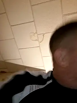 Snapshot of curiouscock38 chatting on 10/22/25, 06:02 curiouscock38 online show from 10/22/25, 06:02