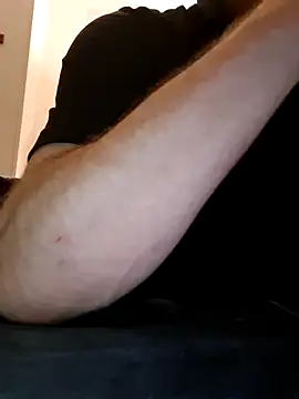 Snapshot of curiouscock38 chatting on 10/24/25, 07:27 curiouscock38 online show from 10/24/25, 07:27