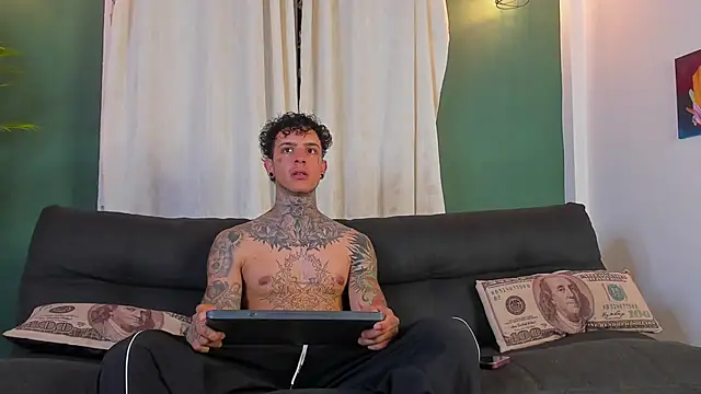 Snapshot of Aron_ford chatting on 03/13/26, 11:55 Aron ford online show from 03/13/26, 11:55