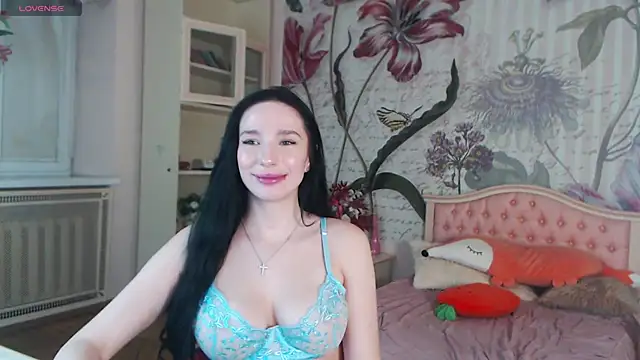 Snapshot of AliciaBow chatting on 03/13/25, 05:07 AliciaBow online show from 03/13/25, 05:07