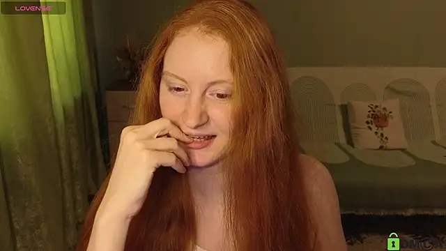 Snapshot of astoria_ross_ chatting on 05/20/26, 03:07 astoria ross online show from 05/20/26, 03:07