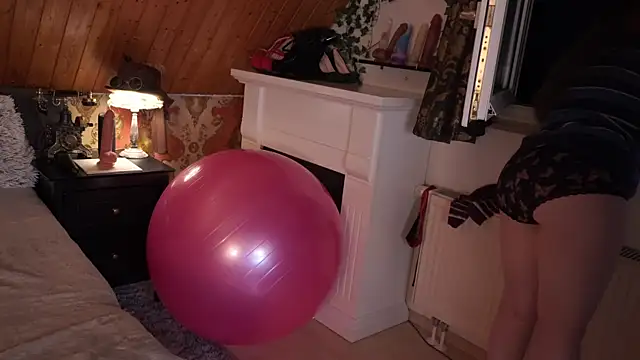 Snapshot of TessaWinter chatting on 01/10/26, 05:37 TessaWinter online show from 01/10/26, 05:37