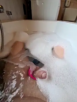 Snapshot of toeloverlive chatting on 02/25/26, 08:46 toeloverlive online show from 02/25/26, 08:46