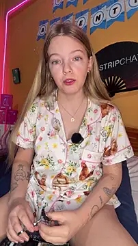 -veranito- online show from 06/14/26, 03:08
