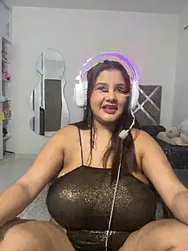 ValleryParker online show from 10/27/25, 09:41