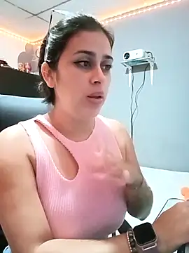 Latina sexy1 online show from 03/07/25, 12:48