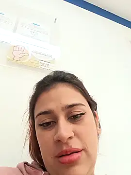 Latina sexy1 online show from 09/22/25, 01:13