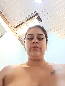 Latina sexy1 online show from 11/18/25, 02:32