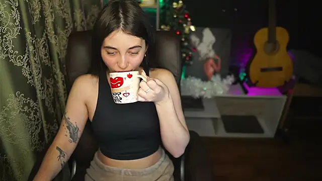 delicatedBailey online show from 12/23/24, 05:28