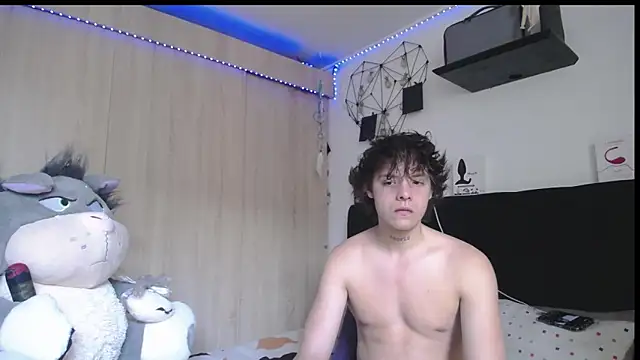 Santiago kiler online show from 05/15/26, 04:03