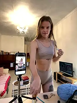 LeyaJohnson online show from 12/07/24, 12:56