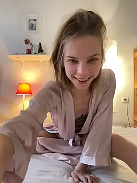 LeyaJohnson online show from 12/15/24, 05:34