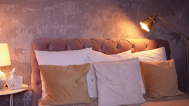 AngelaFay online show from 03/10/25, 09:21