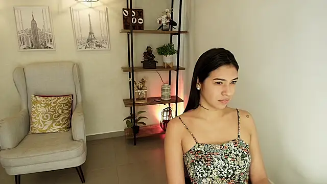 Snapshot of Sassy--Girl chatting on 06/15/26, 07:05 Sassy--Girl online show from 06/15/26, 07:05