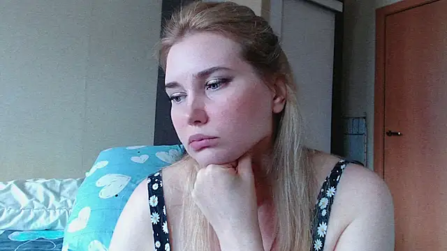 mmmPinUpGirl online show from 06/27/26, 10:20