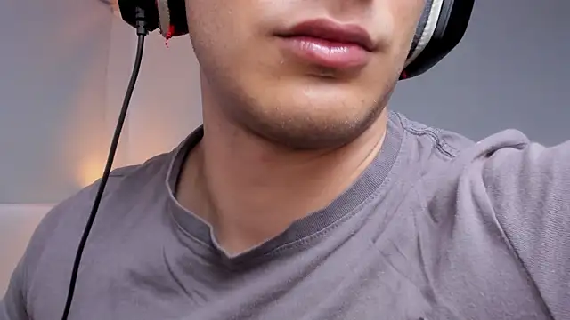 Snapshot of AlexRivera6 chatting on 01/10/25, 10:36 AlexRivera6 online show from 01/10/25, 10:36