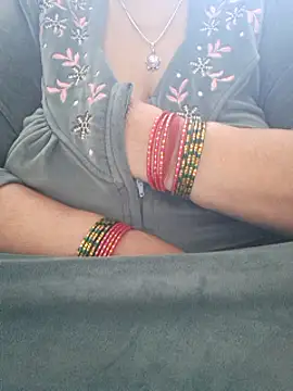 Snapshot of Kavya_XX chatting on 12/29/24, 04:19 Kavya XX online show from 12/29/24, 04:19