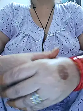 Snapshot of Kavya_XX chatting on 10/05/25, 04:38 Kavya XX online show from 10/05/25, 04:38