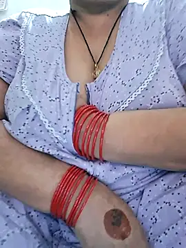 Snapshot of Kavya_XX chatting on 10/11/25, 01:38 Kavya XX online show from 10/11/25, 01:38